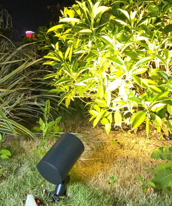 outdoor garden flood spotlight tree lighting