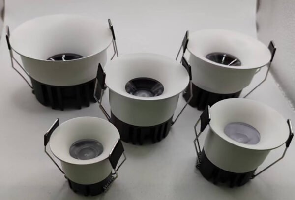 Bridgelux Chip High Efficacy 100-120lm/W LED Recessed Downlight Full Spectrum CRI90 Soft Anti-glare Light for Villa Decoration